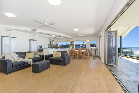 Lennox On The Beach Unit 2 - Lennox Head - E Caravan Parks 1