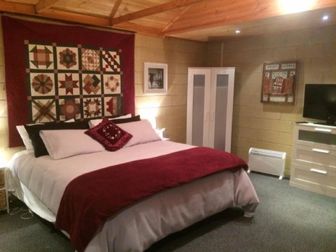 Lillicur Vineyard B&B - E Caravan Parks 1