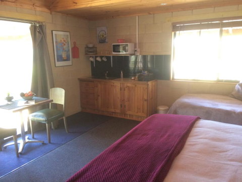Lillicur Vineyard B&B - E Caravan Parks 3