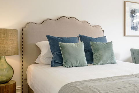 Luxurious Light-filled Studio In Winning Location - E Caravan Parks 2