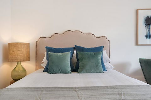 Luxurious Light-filled Studio In Winning Location - E Caravan Parks 3