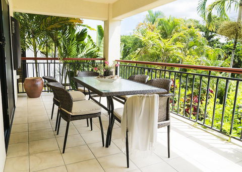 Luxury 3 BDR Apartment Near Beautiful Esplanade - E Caravan Parks 2