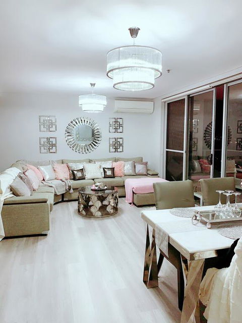 Luxury Apartment With Views - E Caravan Parks 3