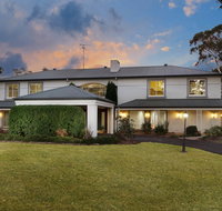 Luxury Bungalow - E Caravan Parks