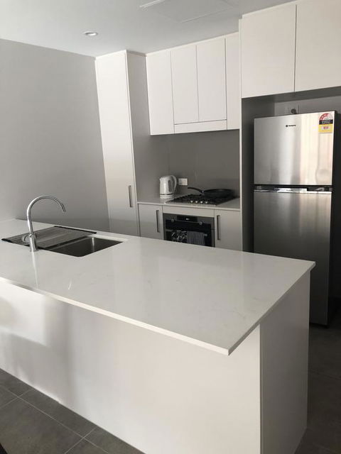 Luxury Executive Apartment - E Caravan Parks 1