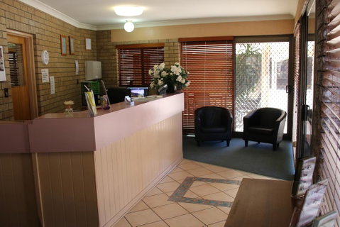 Macintyre Motor Inn - E Caravan Parks 2