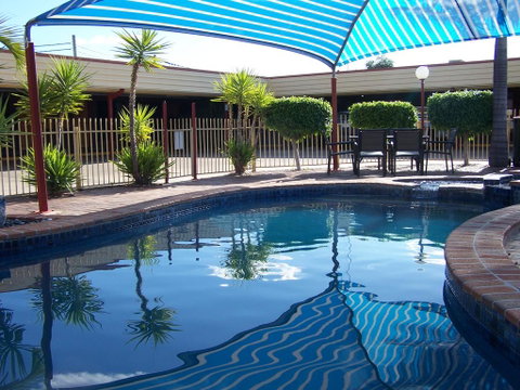 Macintyre Motor Inn - E Caravan Parks 0