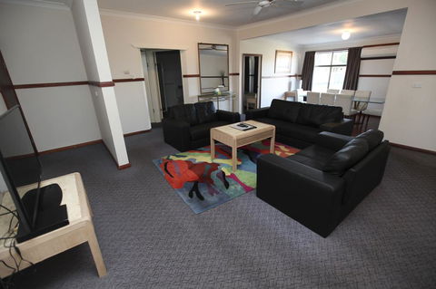 Macquarie Cottage - E Caravan Parks 0