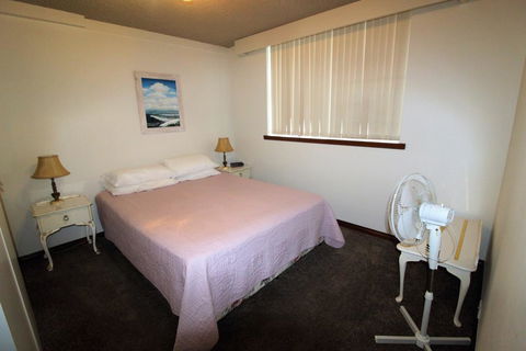 Macquarie Towers 17 1 Waugh Street - E Caravan Parks 3