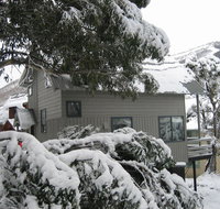 Magpies Nest - E Caravan Parks