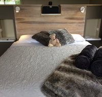Maleny Luxury Cottages - E Caravan Parks