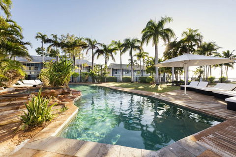 Mangrove Hotel - E Caravan Parks 2