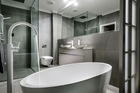 Mangrove Hotel - E Caravan Parks 3