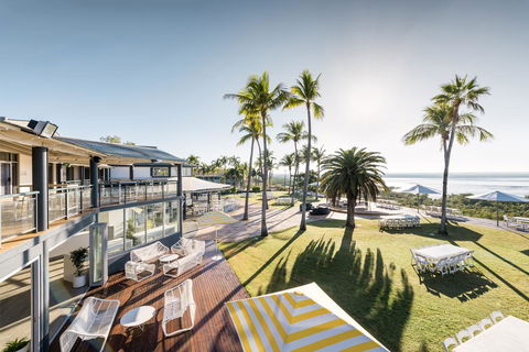 Mangrove Hotel - E Caravan Parks 0