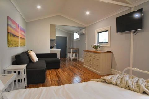 Mar Q Apartment - E Caravan Parks 1