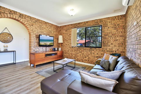 Maria's Beach House - Pet Friendly - E Caravan Parks 2