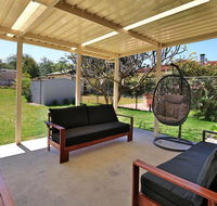 Maria's Beach House - Pet Friendly - E Caravan Parks