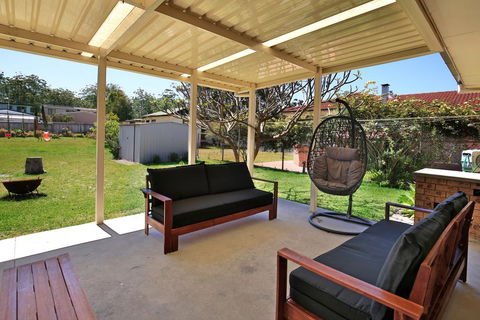 Maria's Beach House - Pet Friendly - E Caravan Parks 0