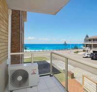 Marine Court - The Entrance - E Caravan Parks