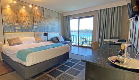 Mariners On The Waterfront - E Caravan Parks 0