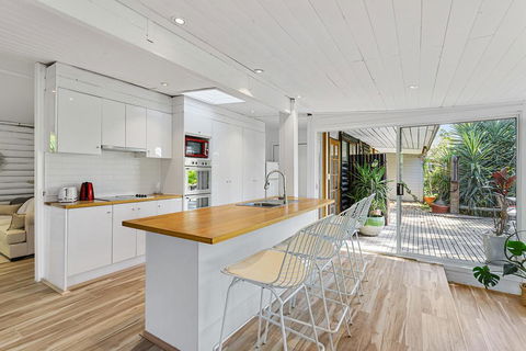 MARTHA COTTAGE - MT MARTHA - E Caravan Parks 2