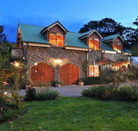Mary Cards Coach House - E Caravan Parks
