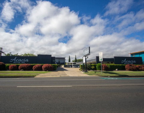 MAS Country Acacia Motor Inn - E Caravan Parks 1