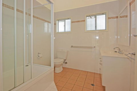 Matron 17, Narrawallee - E Caravan Parks 2