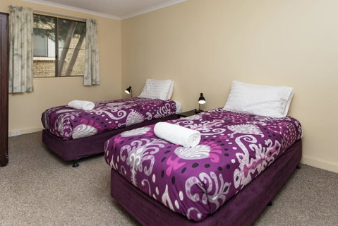 Max's Place 3 - E Caravan Parks 2