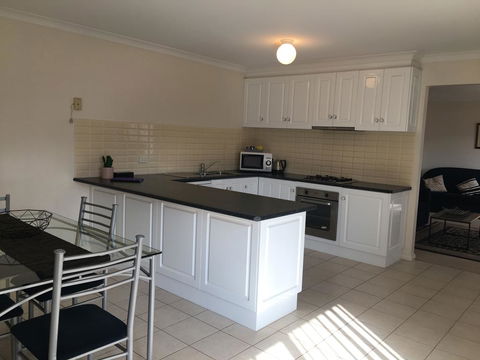 Melton Apartments - E Caravan Parks 2