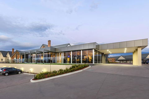 Mercure Goulburn - E Caravan Parks 2