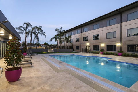 Mercure Tamworth - E Caravan Parks 2