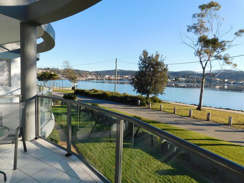 Merimbula Lake Apartments - E Caravan Parks 1