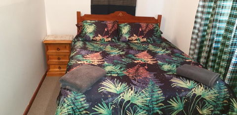 Mermaid Beachside Accommodation - E Caravan Parks 1