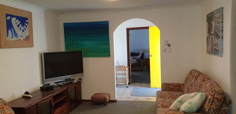 Mermaid Beachside Accommodation - E Caravan Parks 2