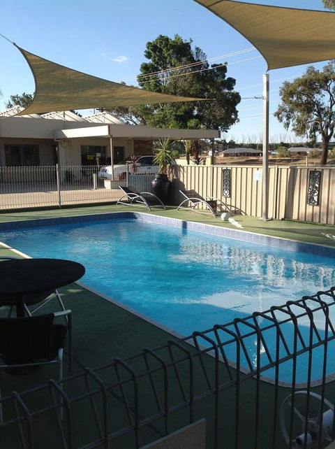 Mia Motel - E Caravan Parks 3