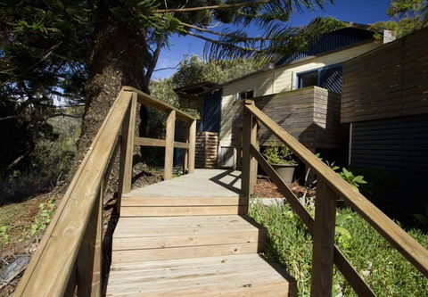 Mick's Beach Cottage - Seal Rocks Beachfront - E Caravan Parks 0