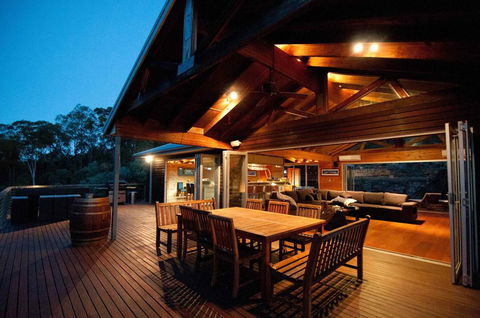 Milbrodale Lodge - E Caravan Parks 0