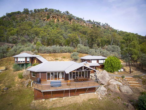 Milbrodale Lodge - E Caravan Parks 2