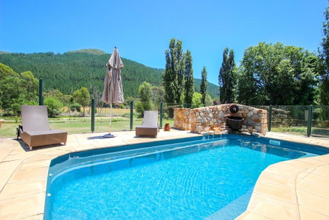 Mill Cottage - E Caravan Parks 1