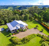 Mill Hill Cottage - E Caravan Parks