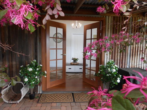Milton Country Retreat - E Caravan Parks 1