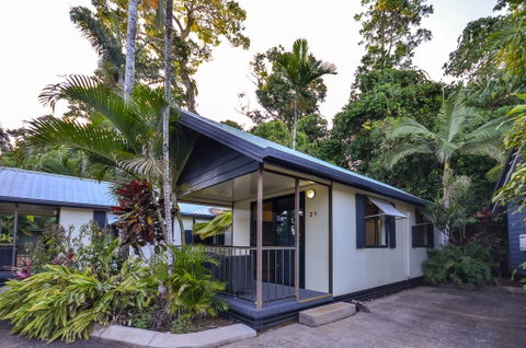 Mission Beach Hideaway Holiday Village - E Caravan Parks 2