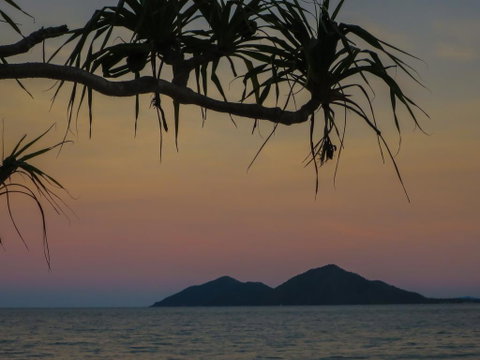 Mission Beach Hideaway Holiday Village - E Caravan Parks 1