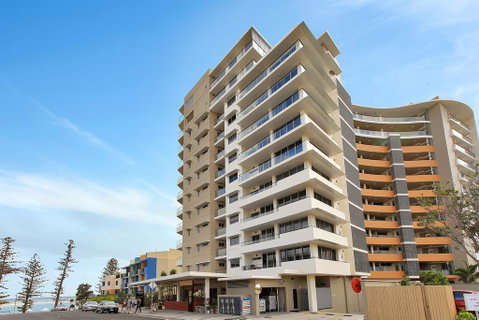 Monaco Unit 905, 12 Otranto St - E Caravan Parks 1