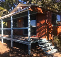 Moore Park Beach Huts - E Caravan Parks