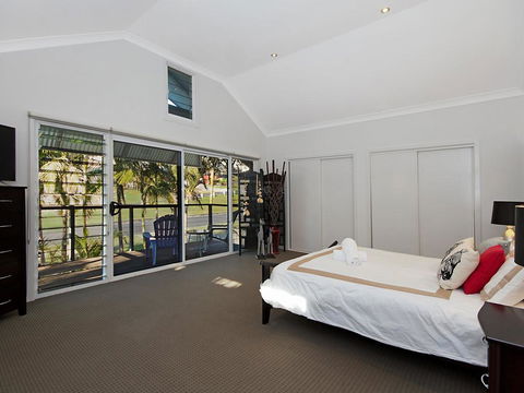 Moorings B Great Holiday Property In The Heart Of Town. - E Caravan Parks 2