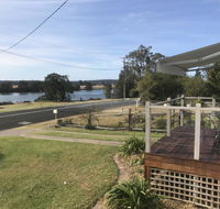 Moruya Holiday House - E Caravan Parks