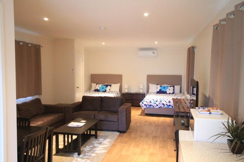 Mossman Motel Holiday Villas - E Caravan Parks 2