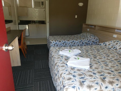 Motel Monaco - E Caravan Parks 2